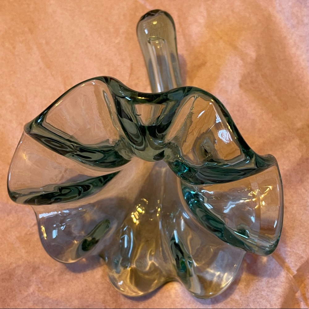 Vintage Beautiful Blue Glass Flower..Pretty Piece.